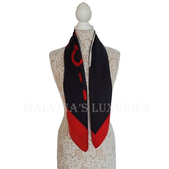 GUCCI SCARF LOGO DIAMOND PRINT BLACK SILK RED BORDER SQUARE 35" - Picture 6 of 10